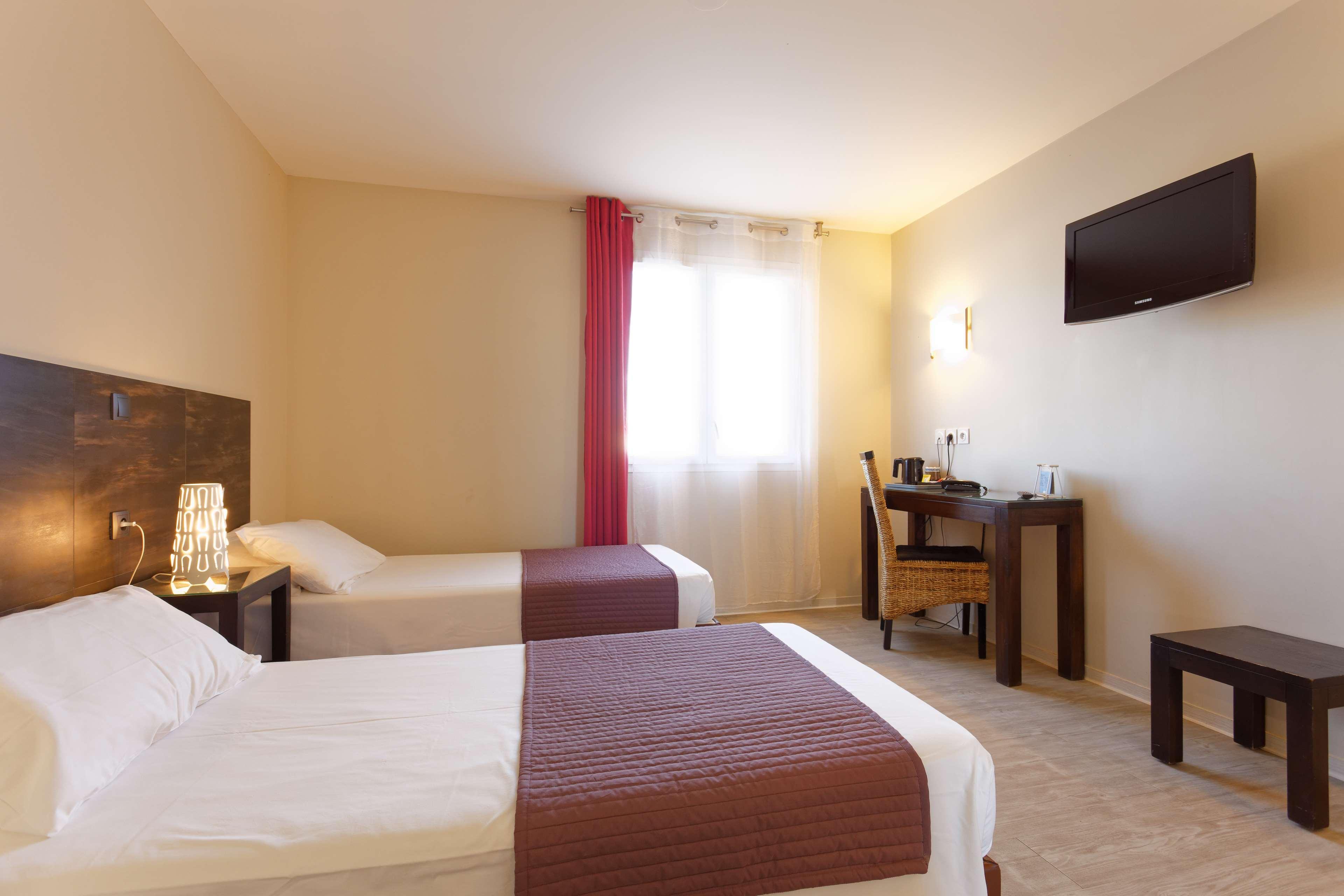 Kyriad Sud Hotel 3*